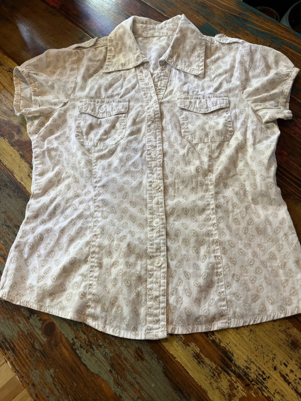 Women’s Skulls Short-Sleeve Button-Up Blouse